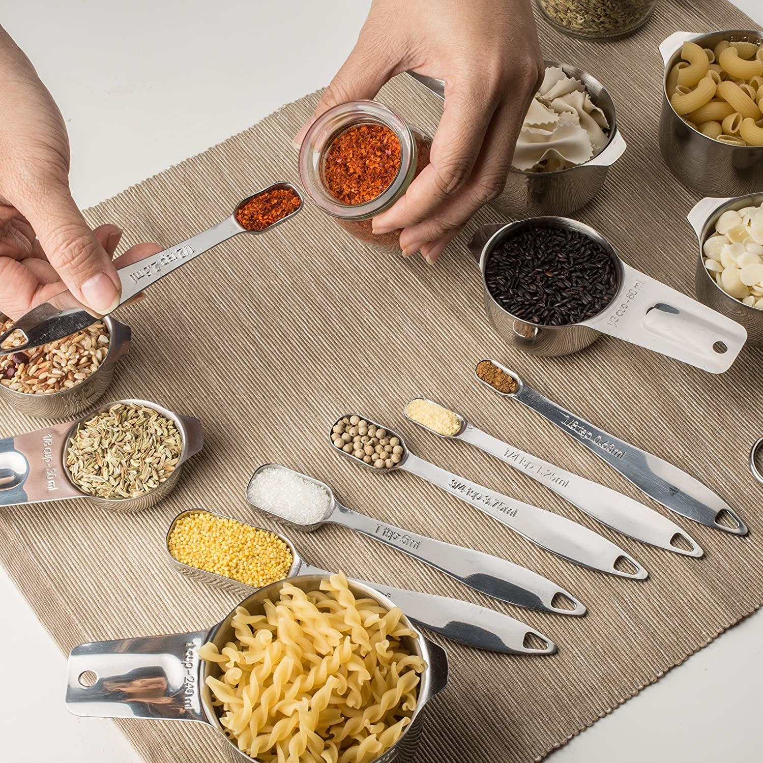 Measuring Cups and Spoons Set Ergonomic Handle 