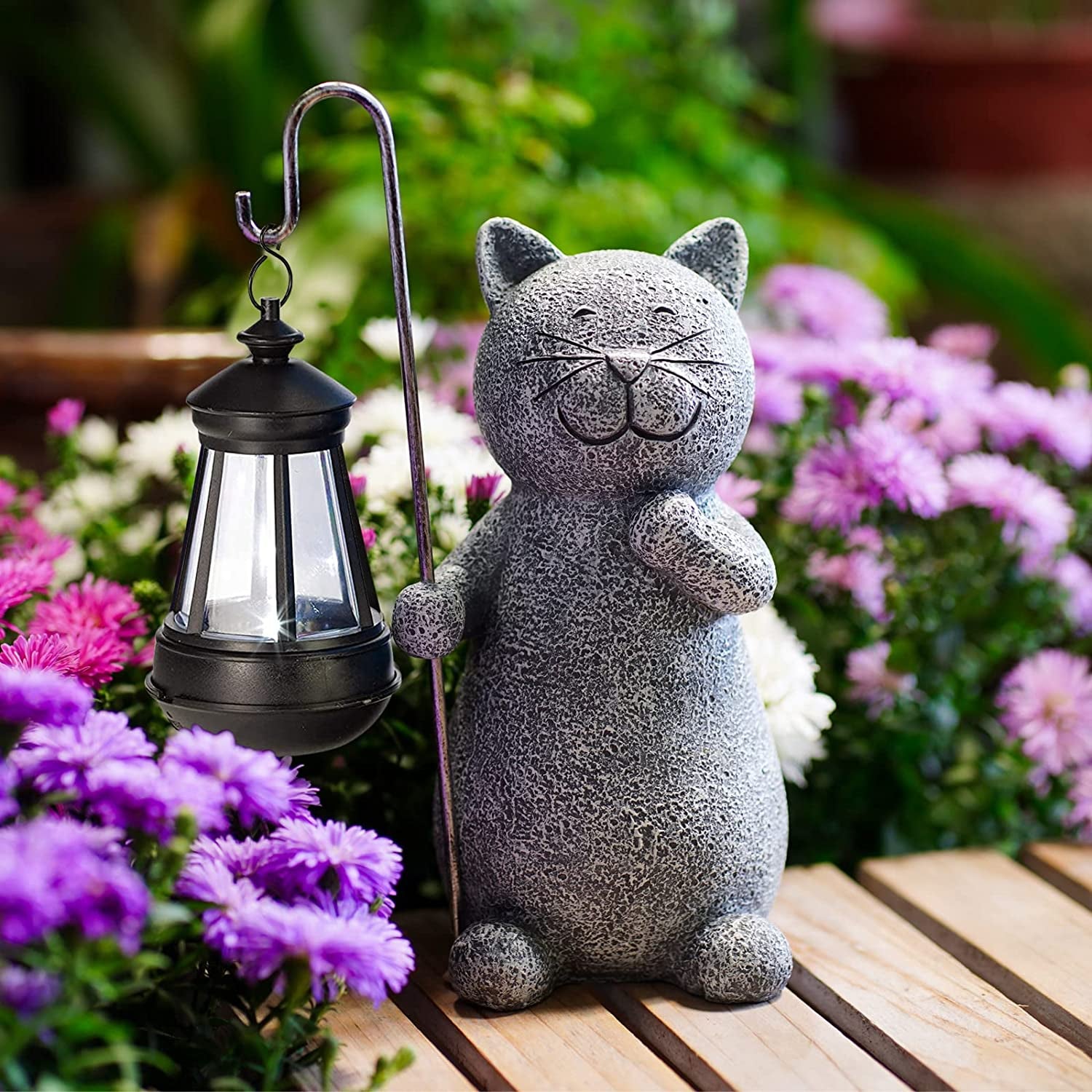 Solar Garden Statue Cat Figurine Garden Art with Solar Lantern